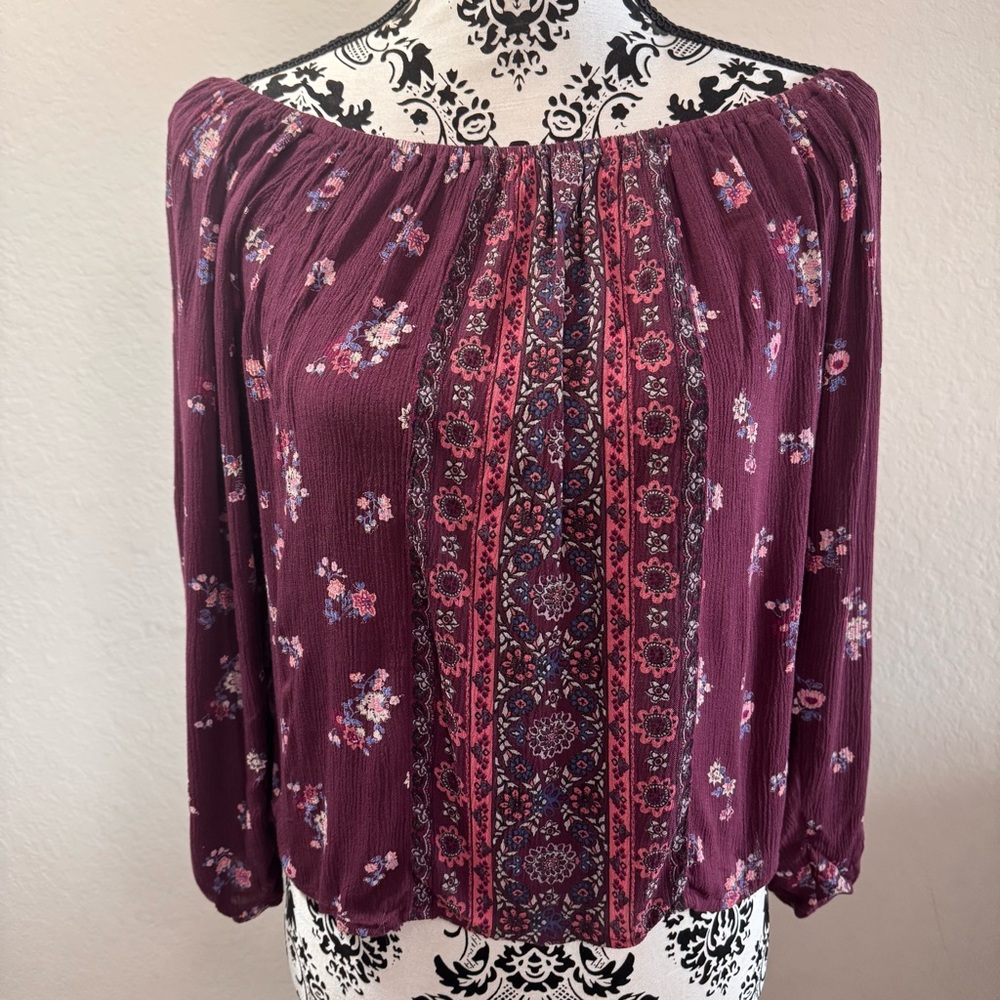 Hollister Women's Top Size XS Boho Off The Shoulder Floral Burgundy